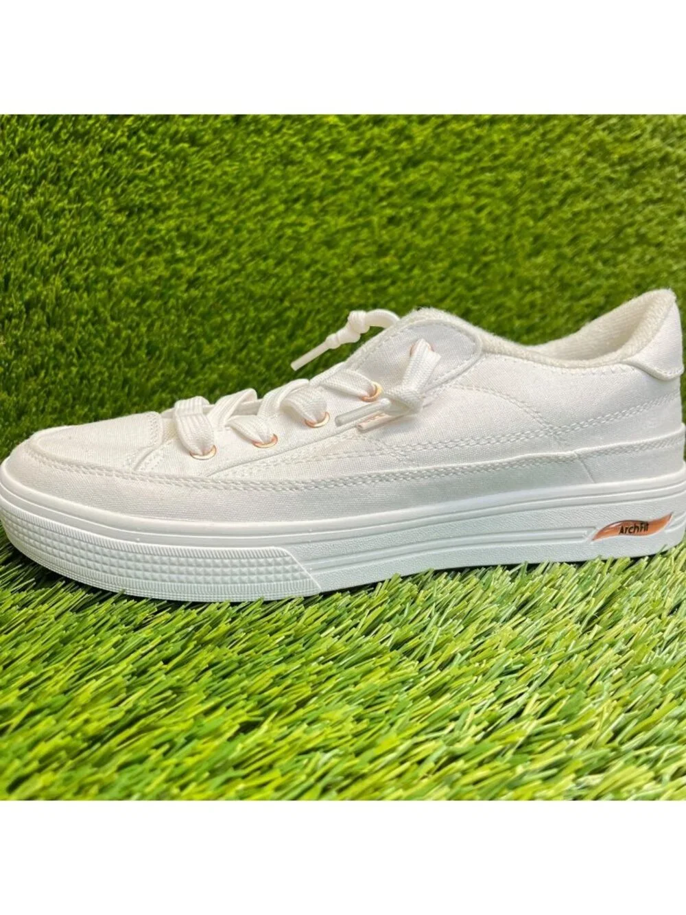 Skechers please review